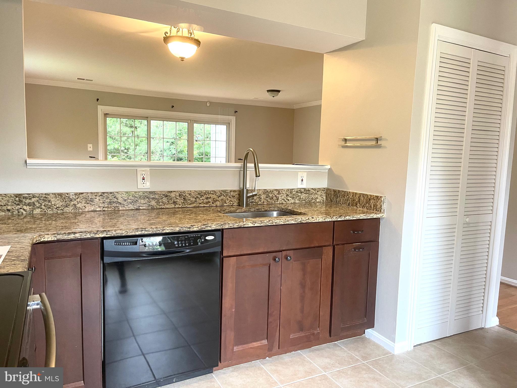 11019 CANDLELIGHT LANE 11019