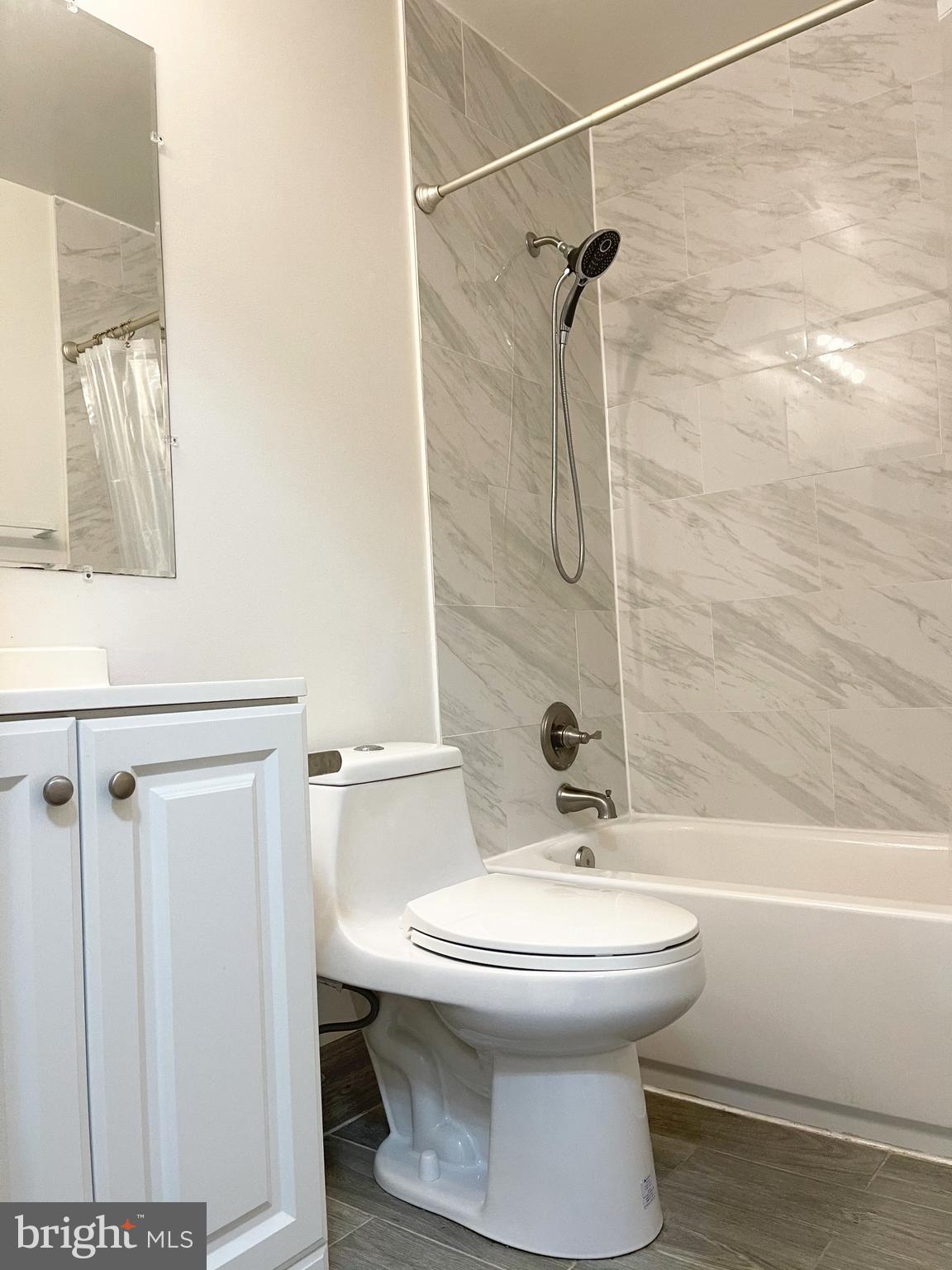 11019 CANDLELIGHT LANE 11019