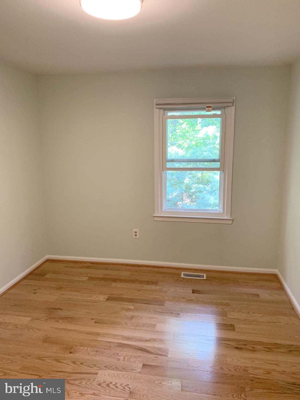 11019 CANDLELIGHT LANE 11019