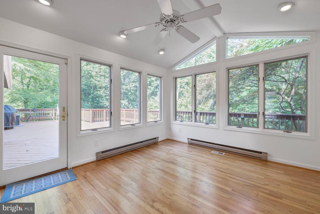 11211 WHISPERWOOD