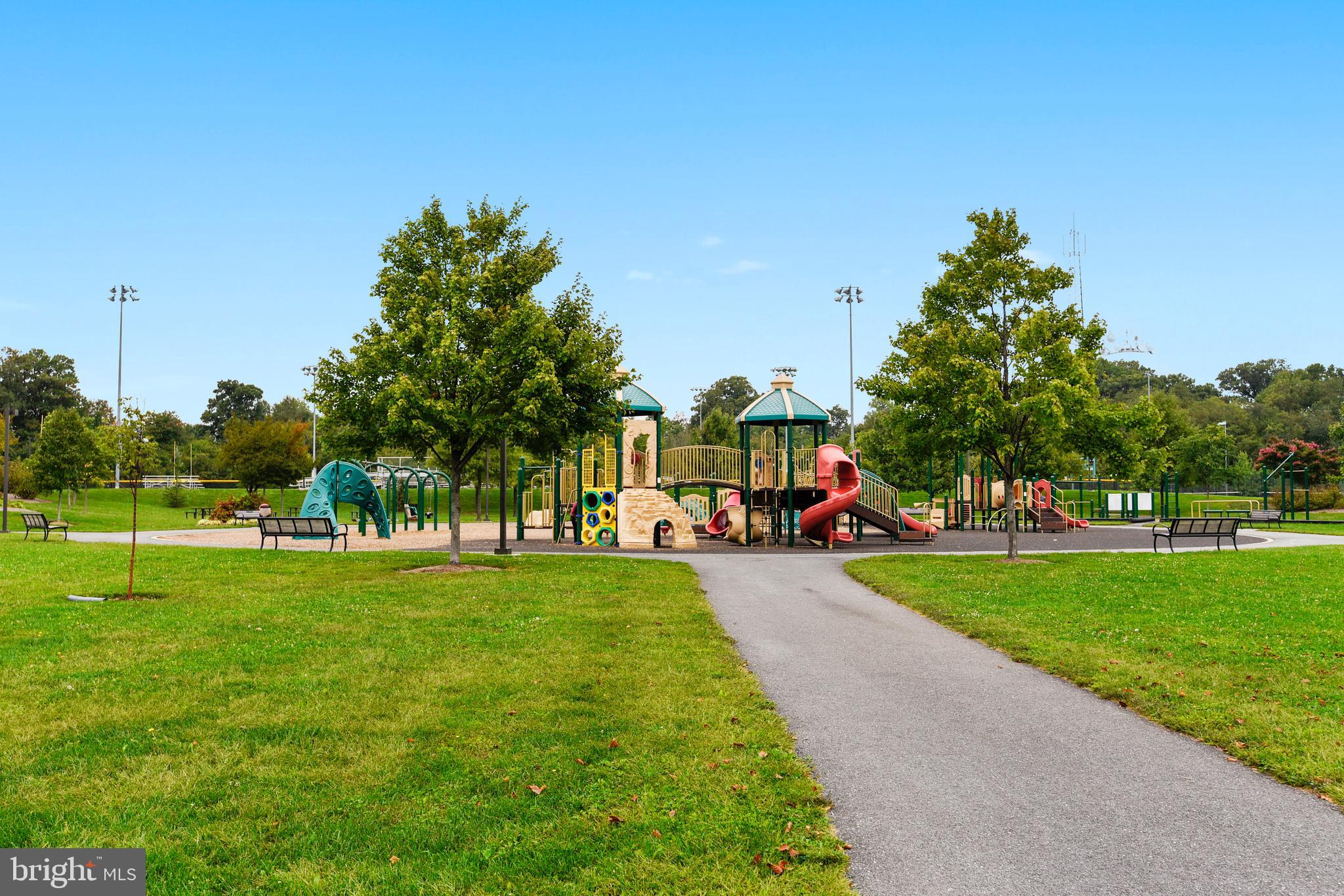 305 REDLAND BLVD #303