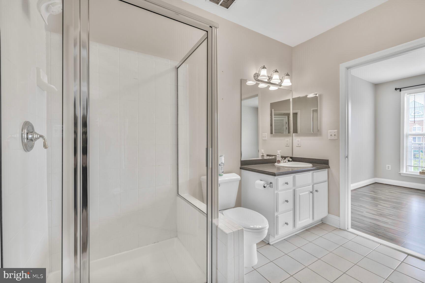 305 REDLAND BLVD #303