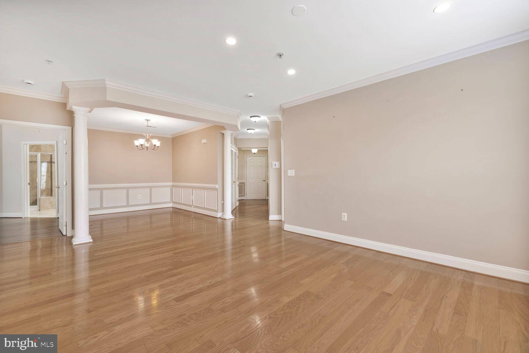 305 REDLAND BLVD #303