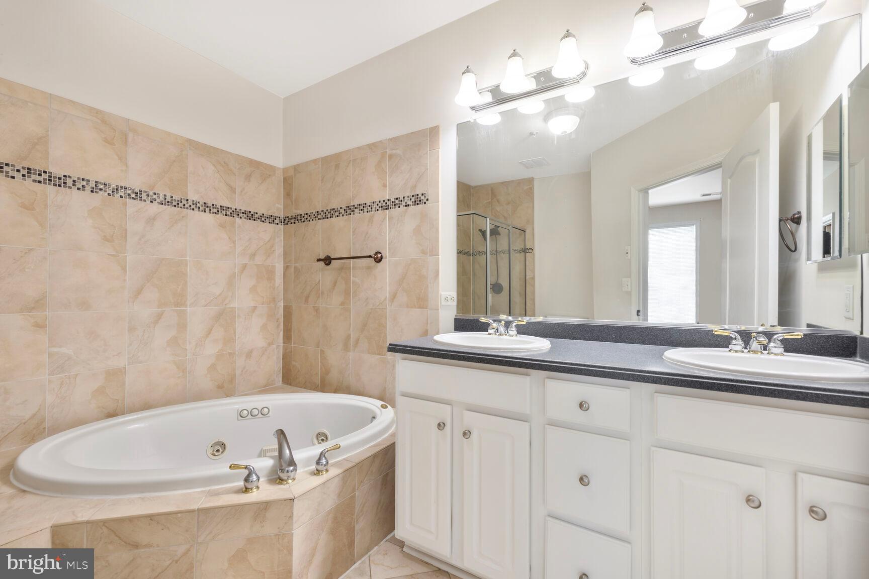 305 REDLAND BLVD #303