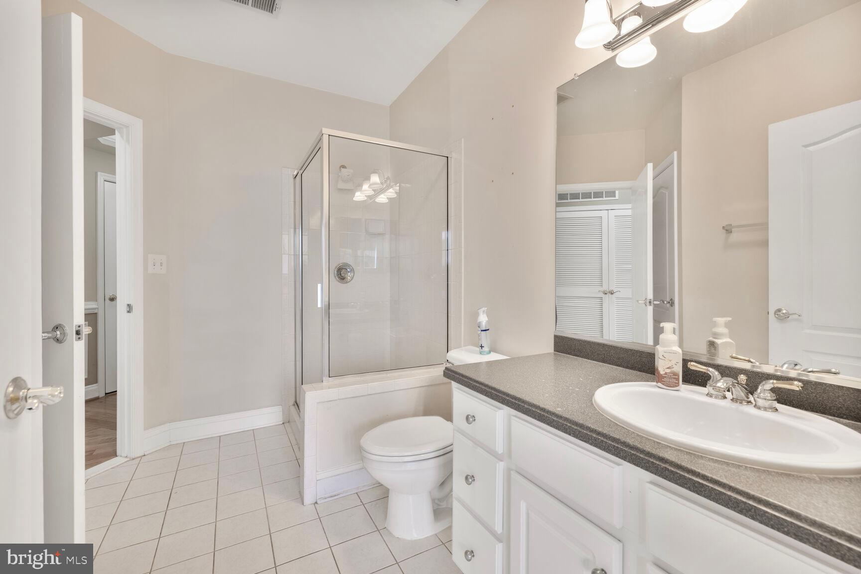 305 REDLAND BLVD #303