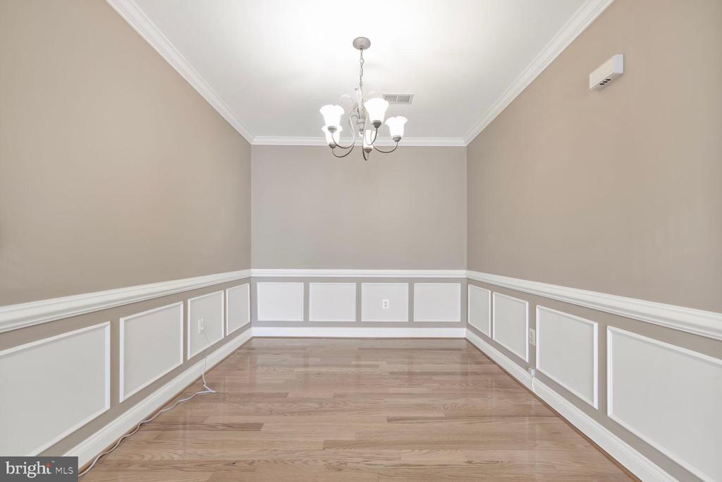 305 REDLAND BLVD #303