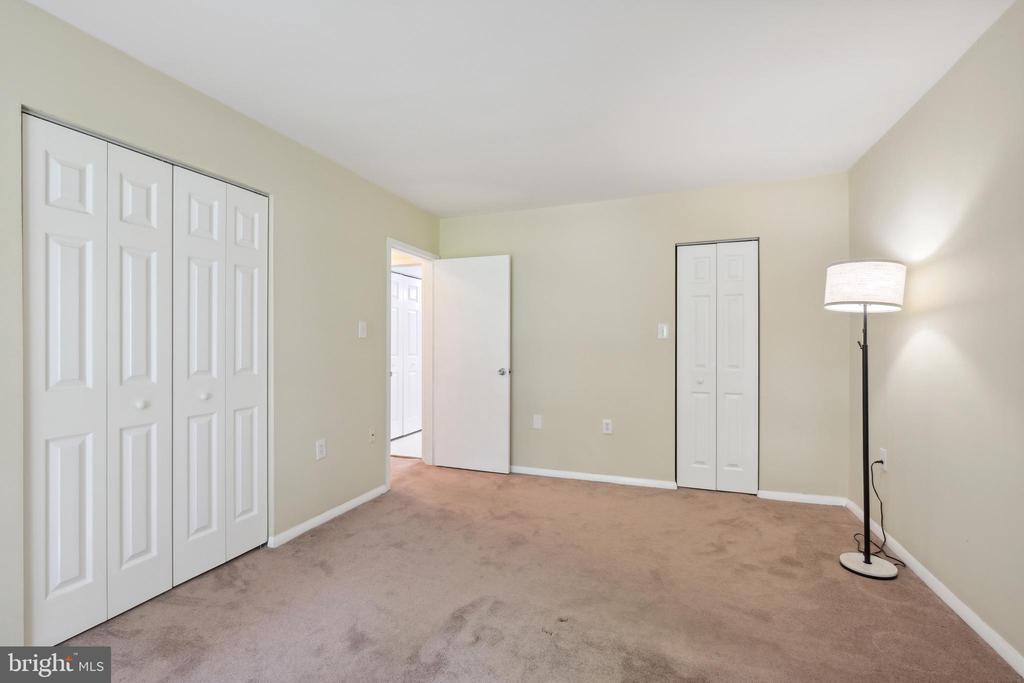 458 Girard #104 St
