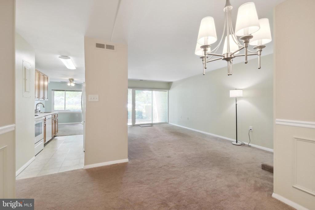 458 Girard #104 St