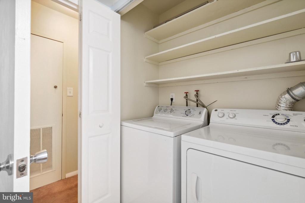 458 Girard #104 St