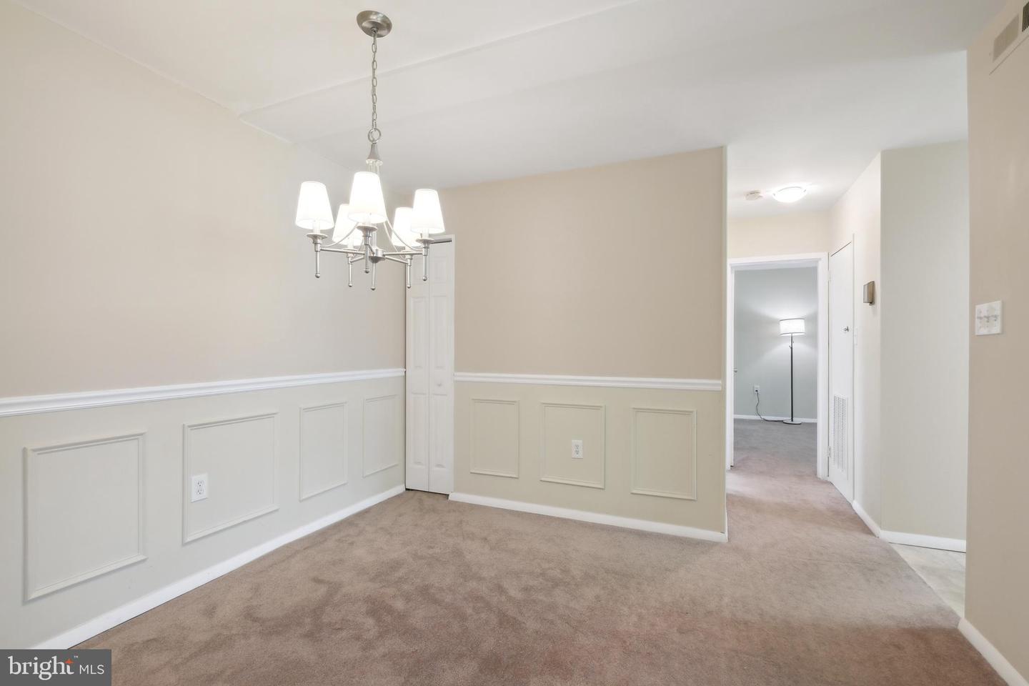 458 Girard #104 St
