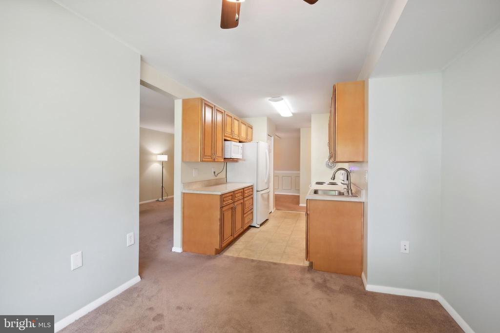 458 Girard #104 St