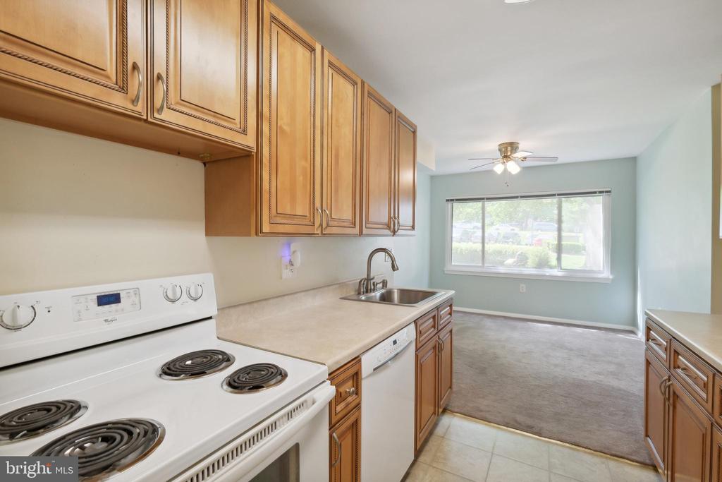 458 Girard #104 St
