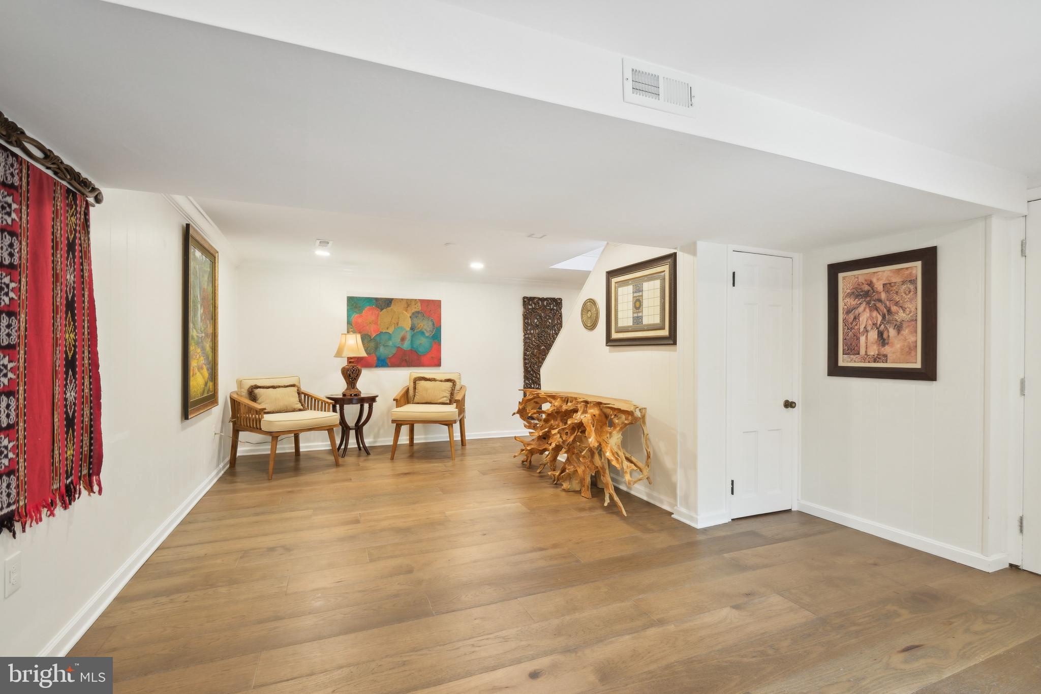 10104 COLEBROOK AVE