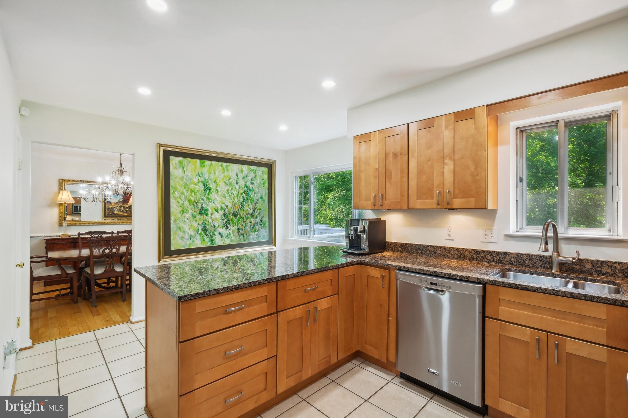 10104 COLEBROOK AVE