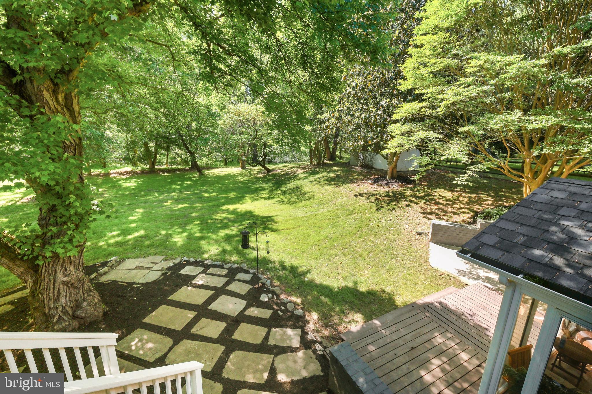 10104 COLEBROOK AVE