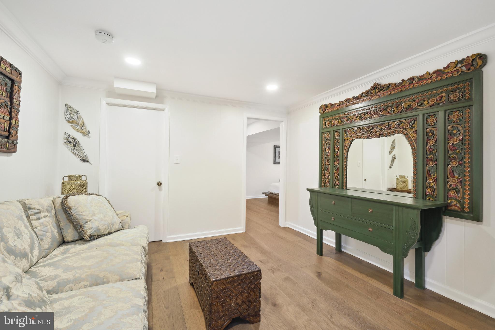 10104 COLEBROOK AVE