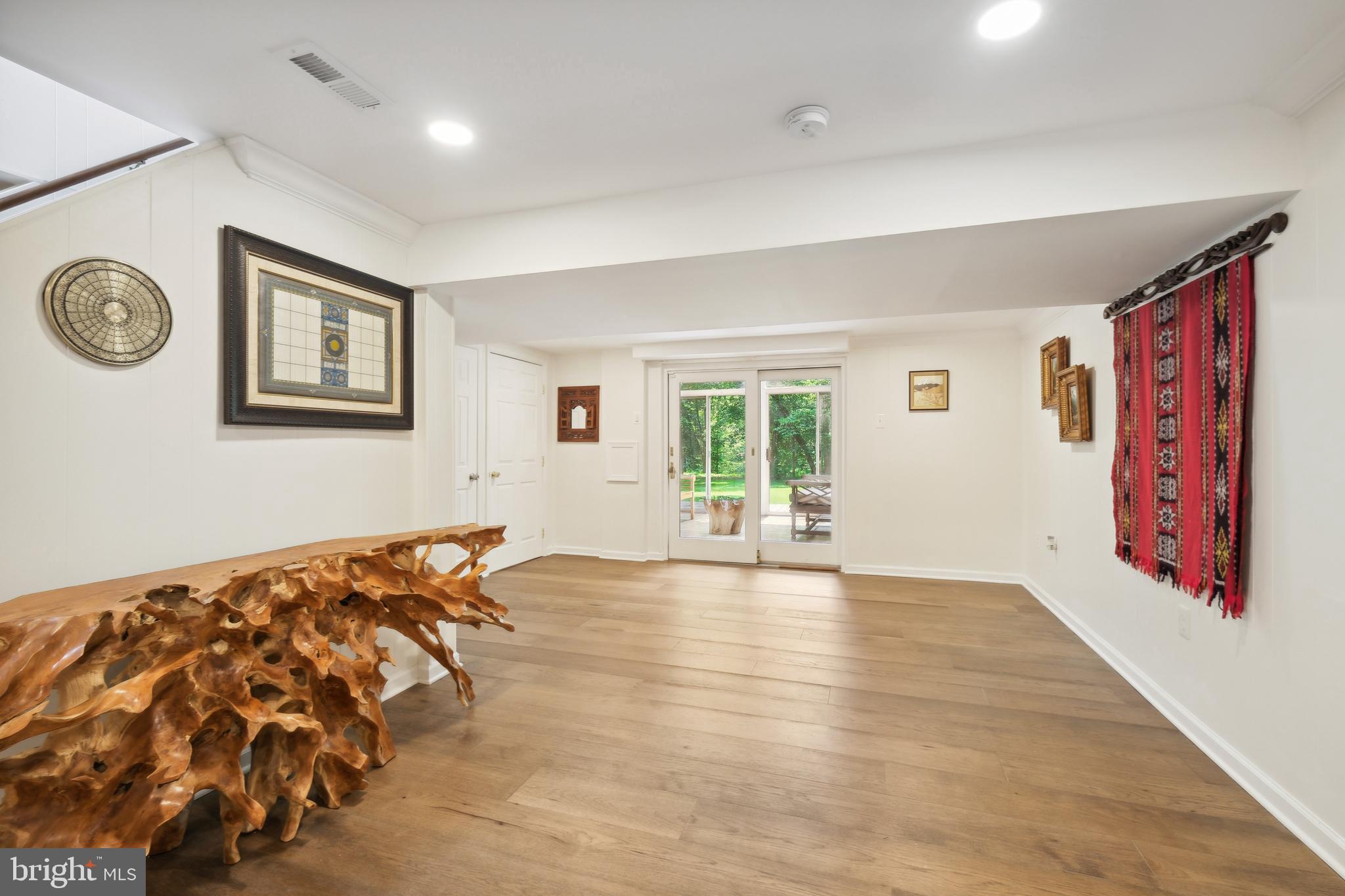 10104 COLEBROOK AVE