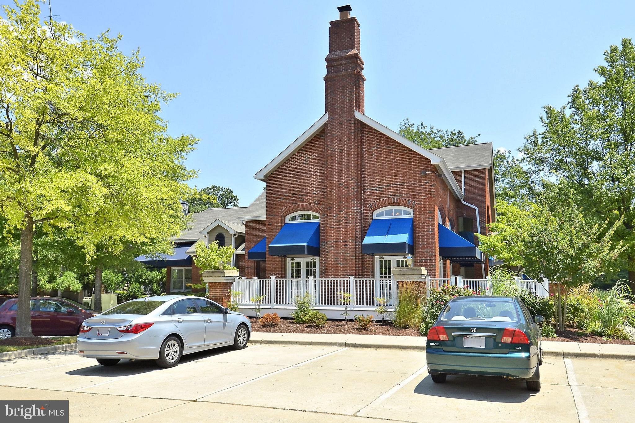 5716 CHAPMAN MILL DR #200