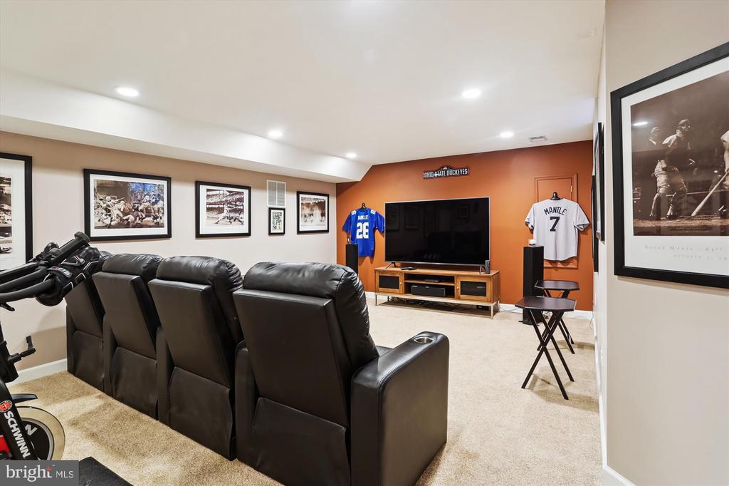 612 KENT OAKS WAY