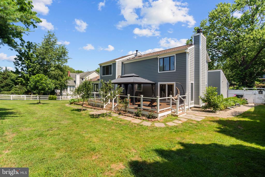 9524 WOODINGTON DRIVE