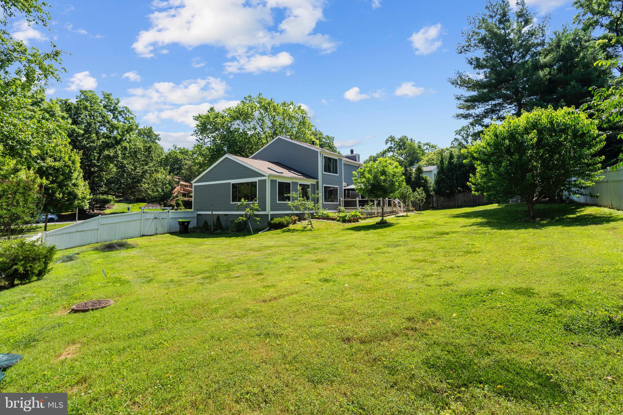 9524 WOODINGTON DRIVE