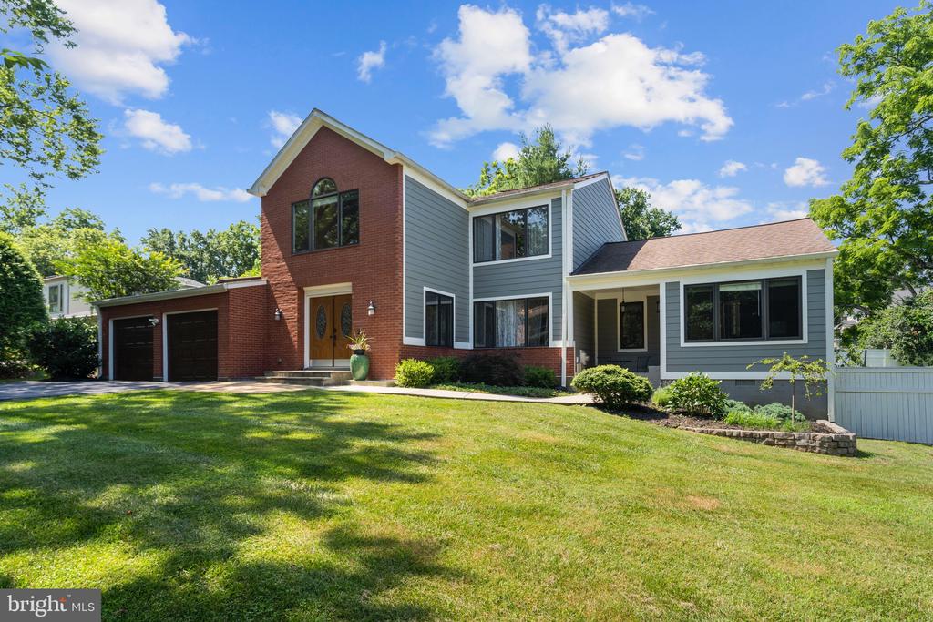 9524 WOODINGTON DRIVE