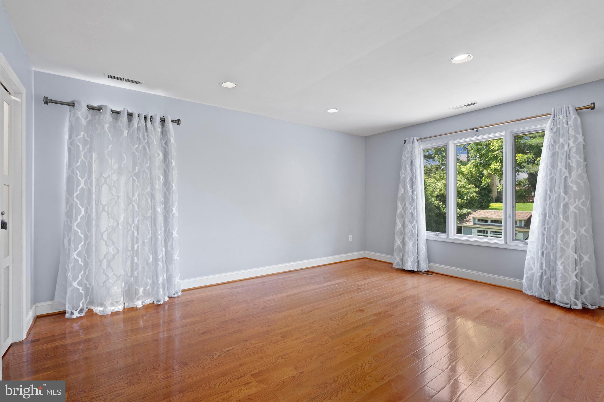 9524 WOODINGTON DRIVE