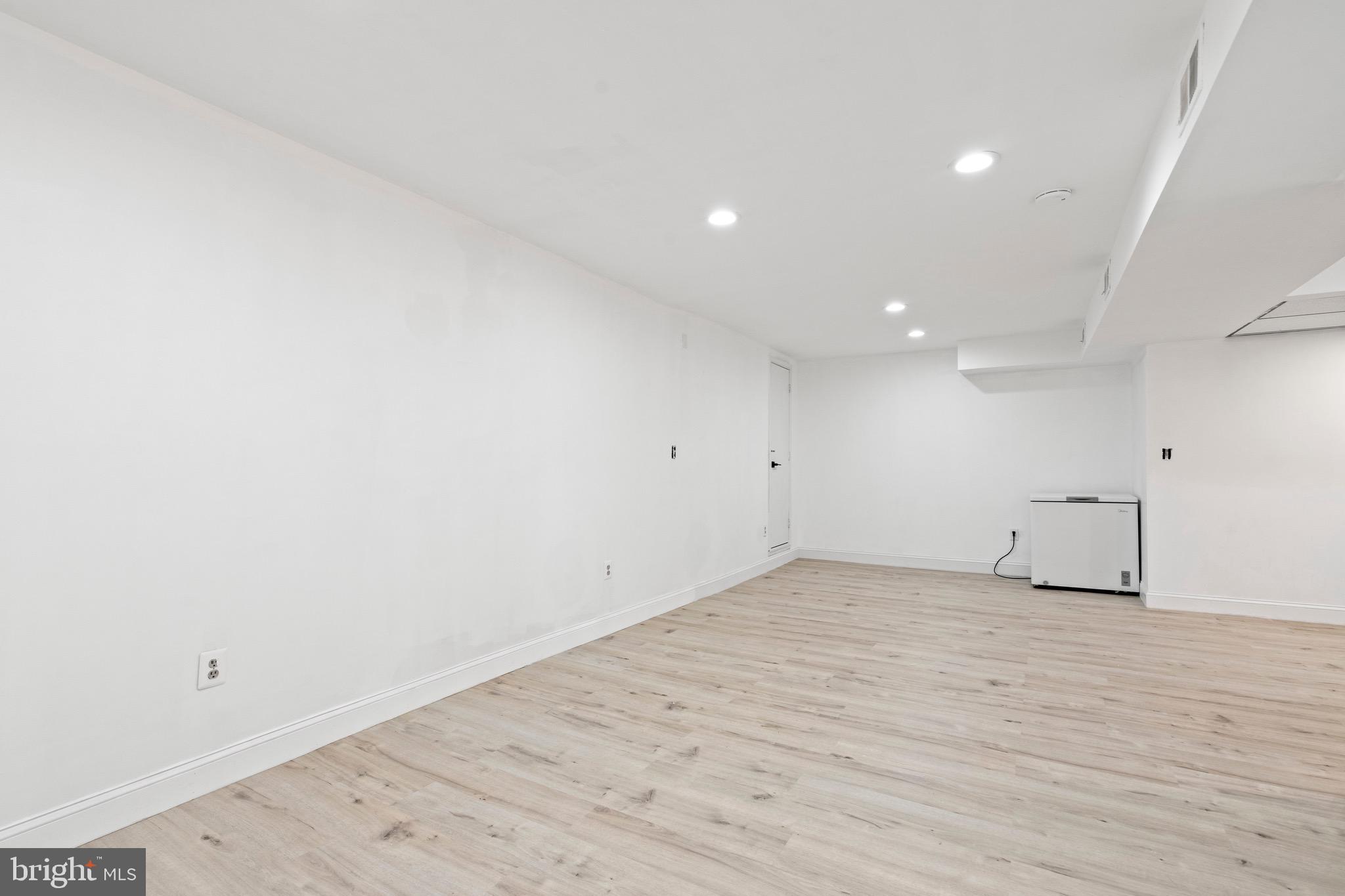 9524 WOODINGTON DRIVE