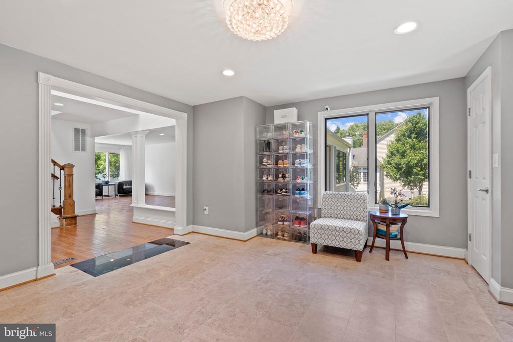 9524 WOODINGTON DRIVE