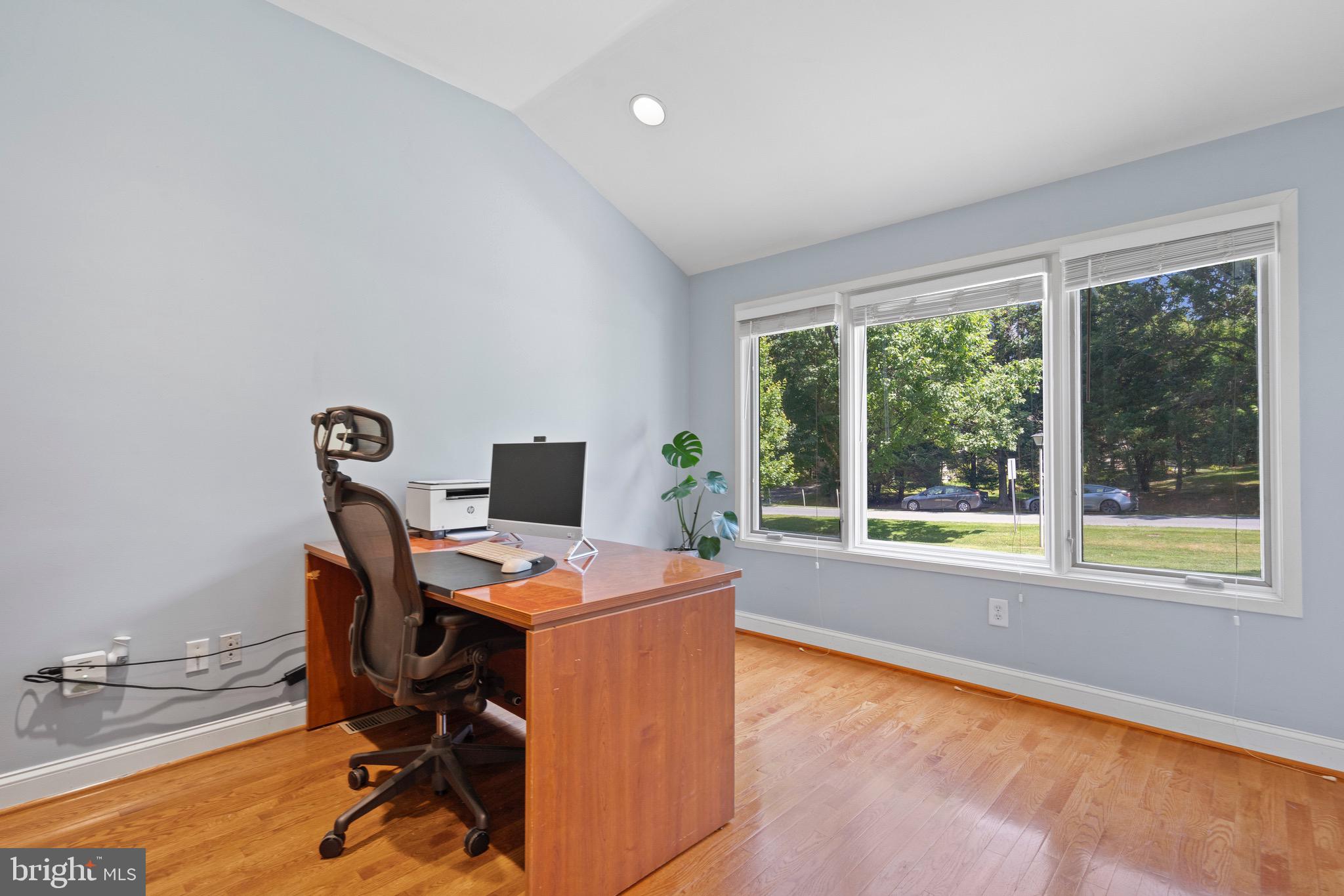 9524 WOODINGTON DRIVE