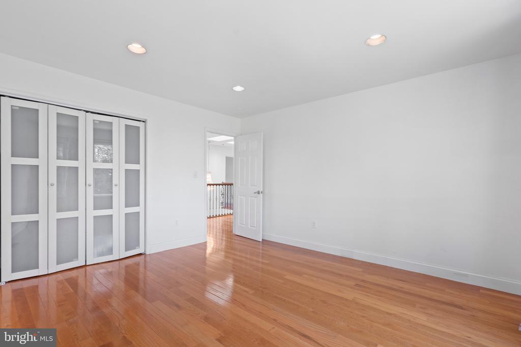 9524 WOODINGTON DRIVE