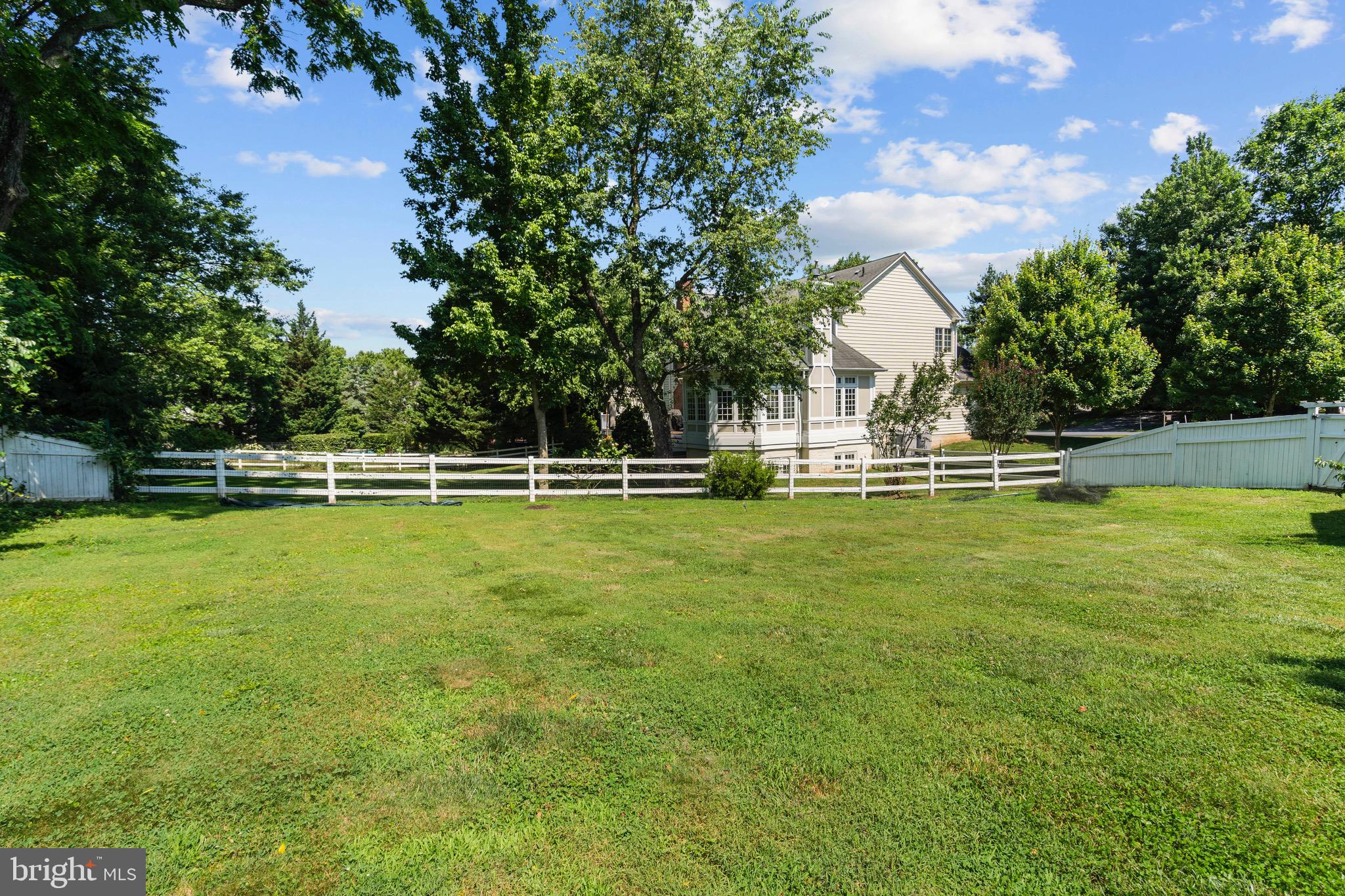 9524 WOODINGTON DRIVE