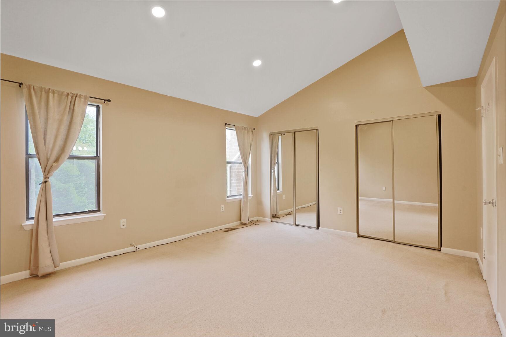 5309 KING CHARLES WAY