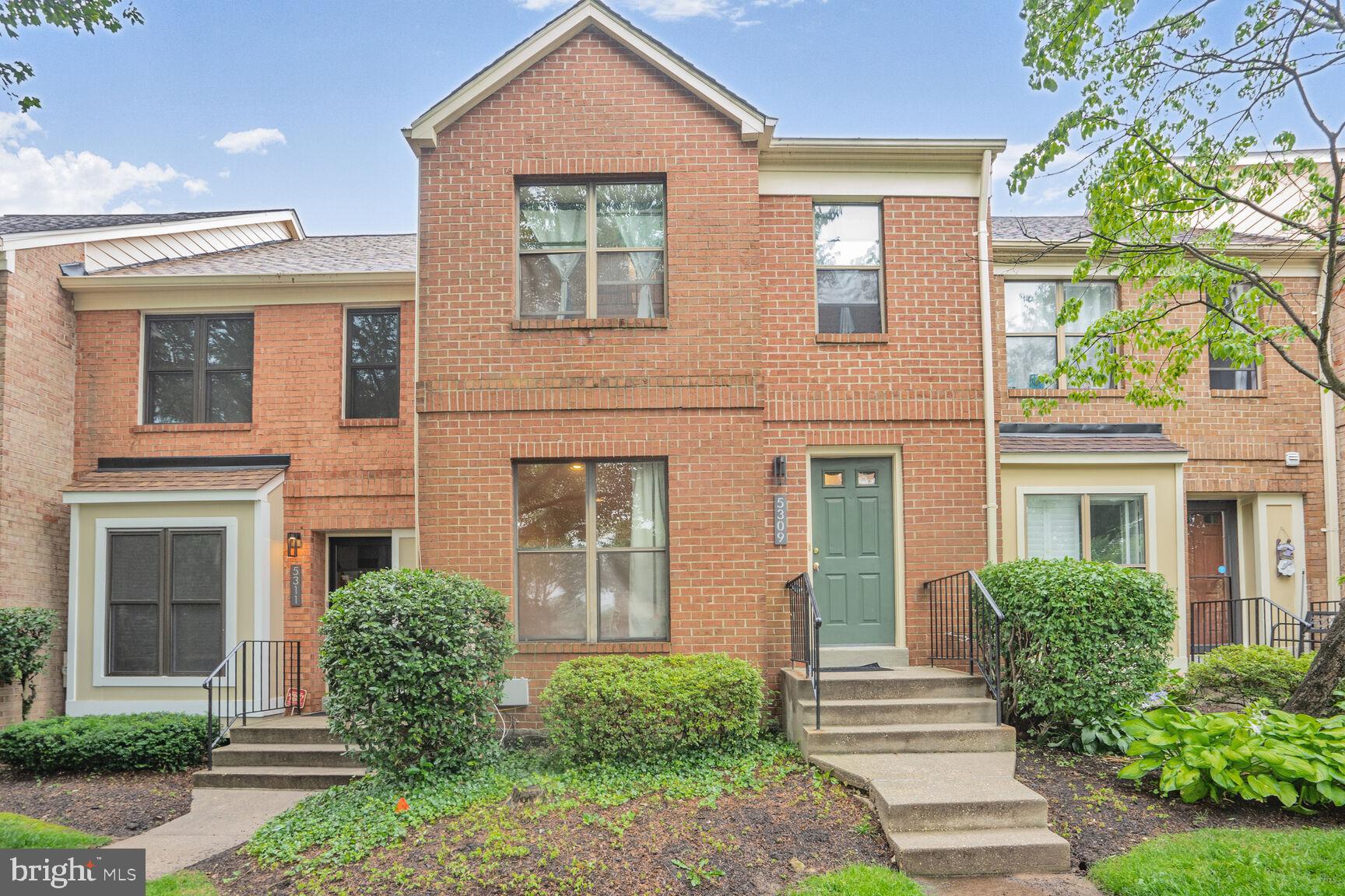 5309 KING CHARLES WAY