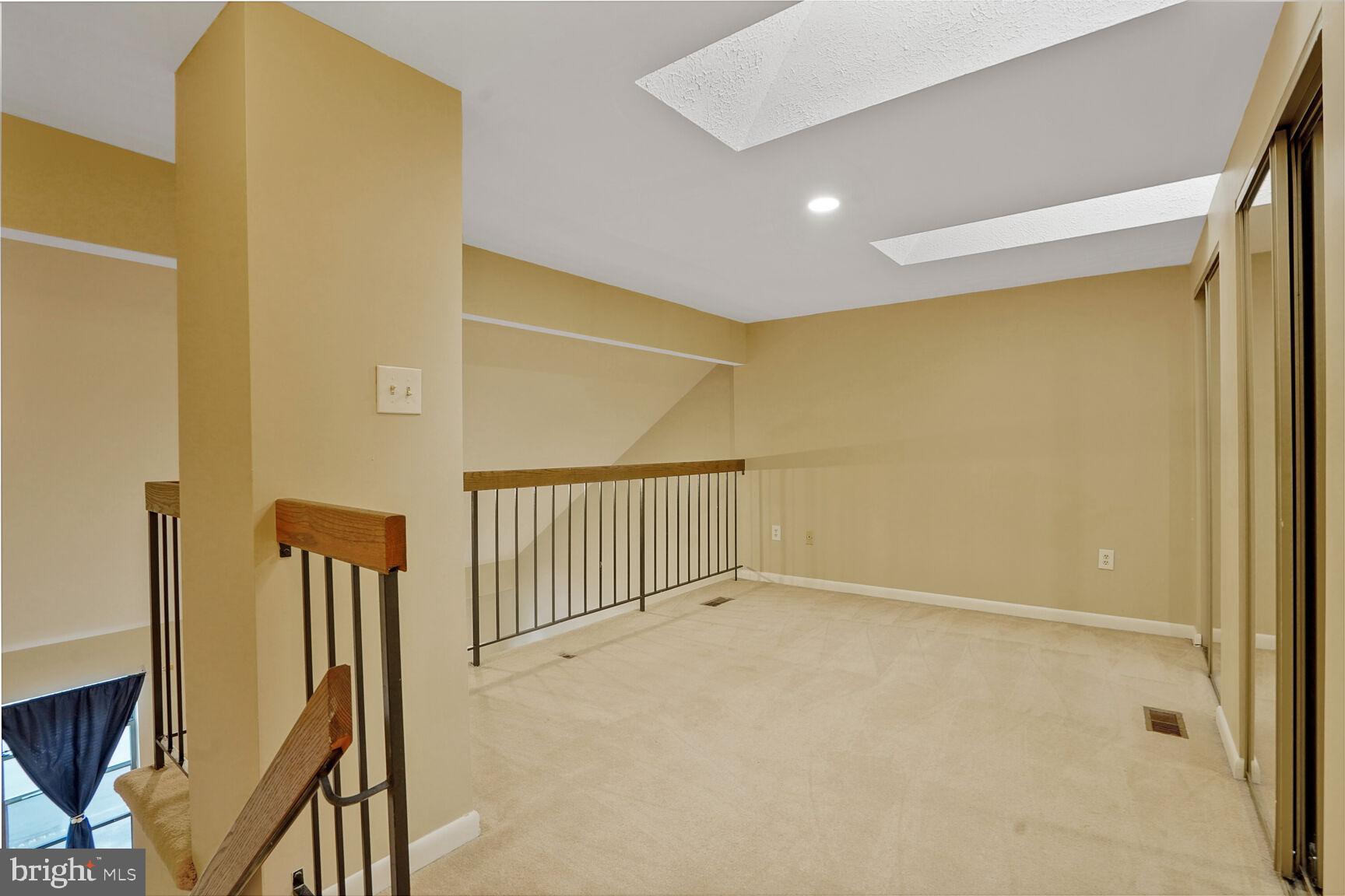 5309 KING CHARLES WAY