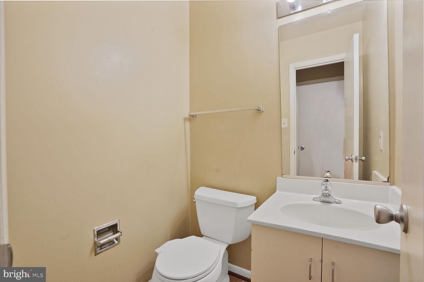 5309 KING CHARLES WAY