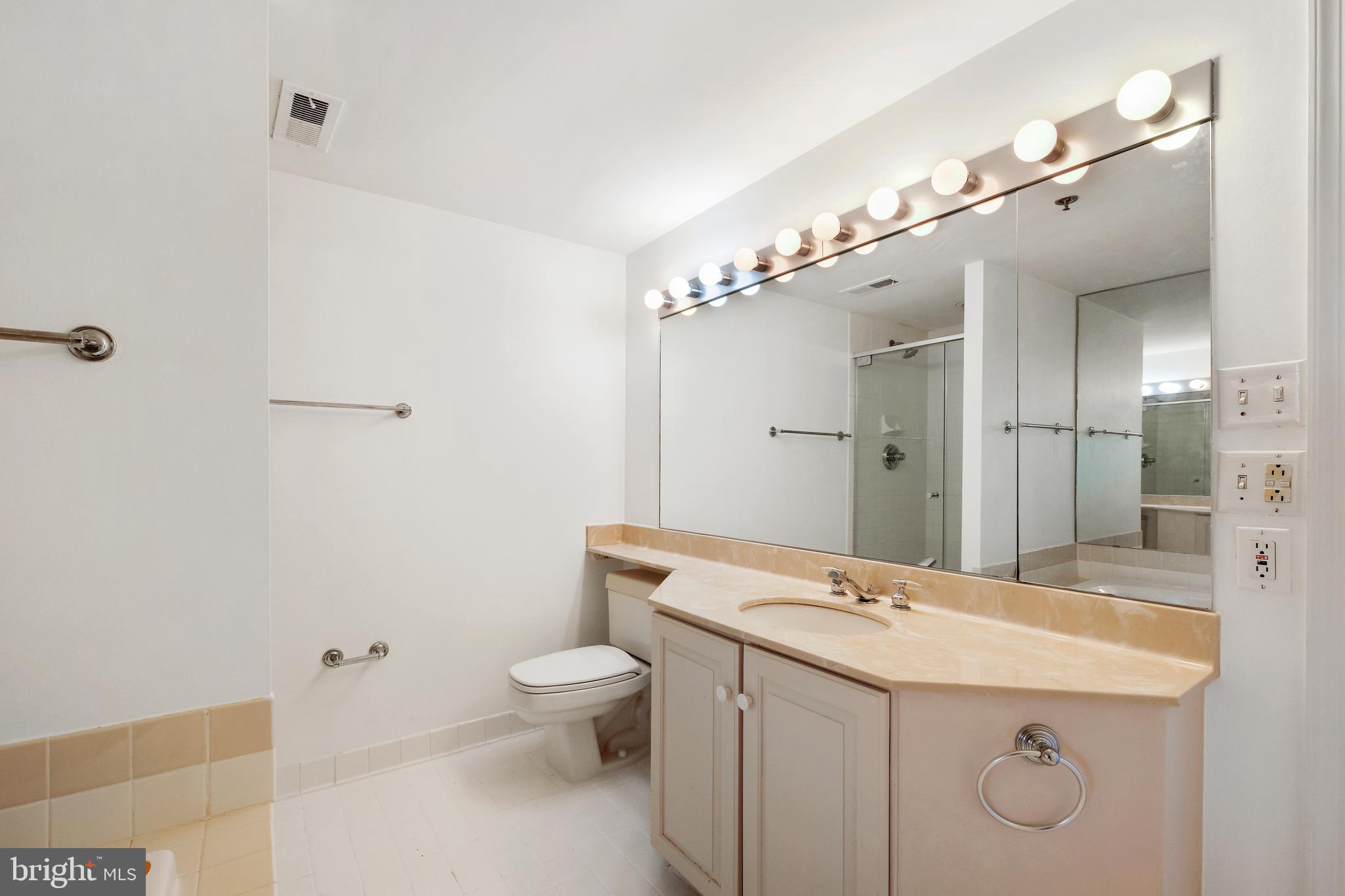 5809 NICHOLSON LN #803