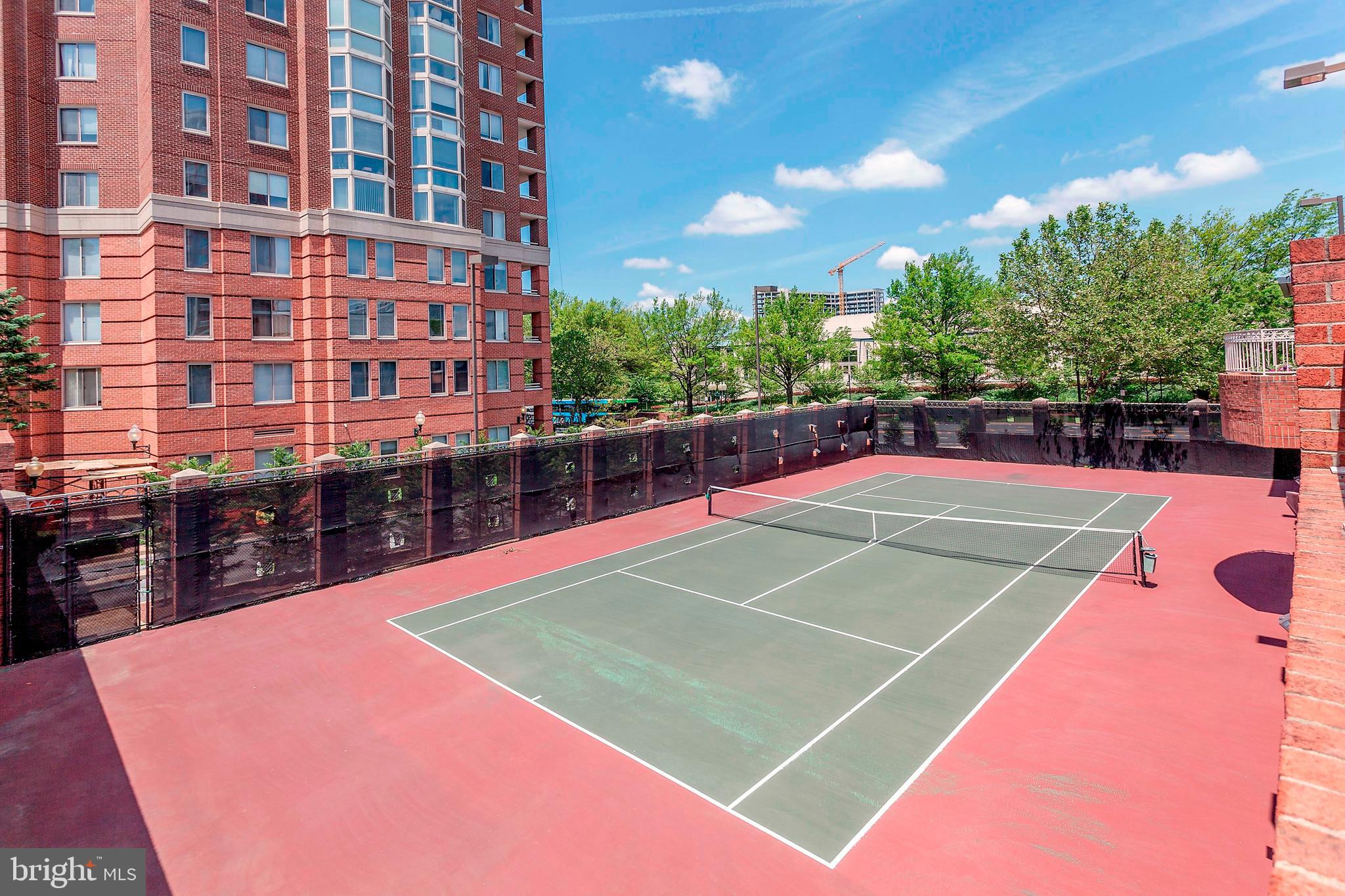 5809 NICHOLSON LN #803