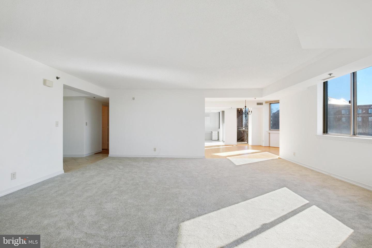 5809 NICHOLSON #803