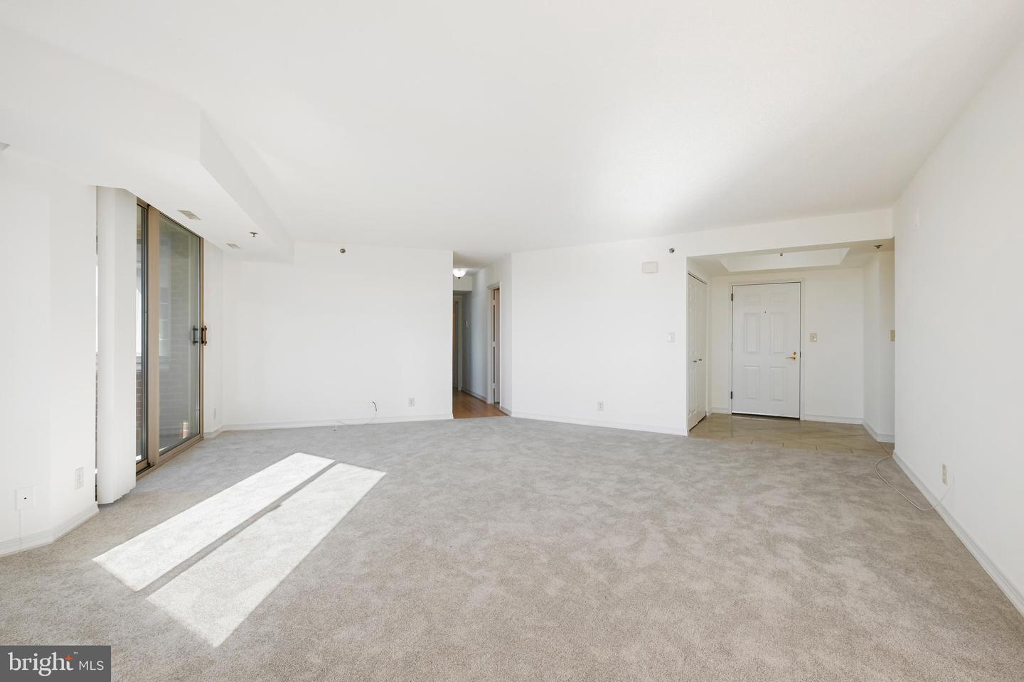 5809 NICHOLSON #803
