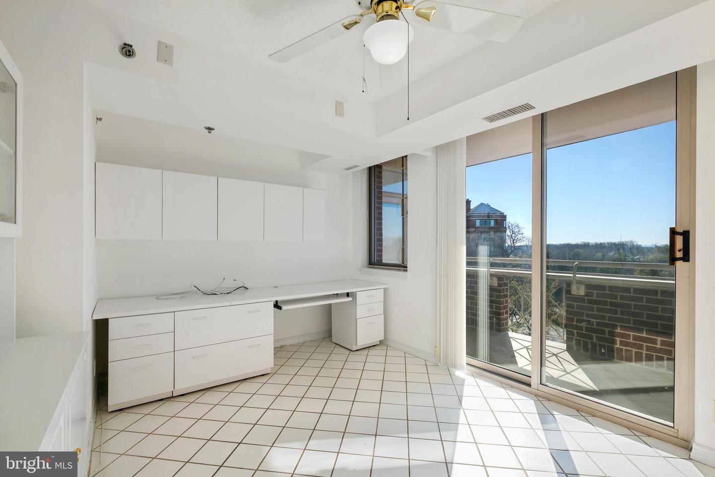 5809 NICHOLSON #803
