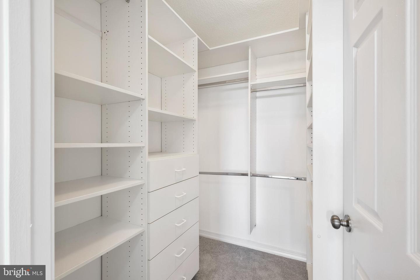 5809 NICHOLSON #803