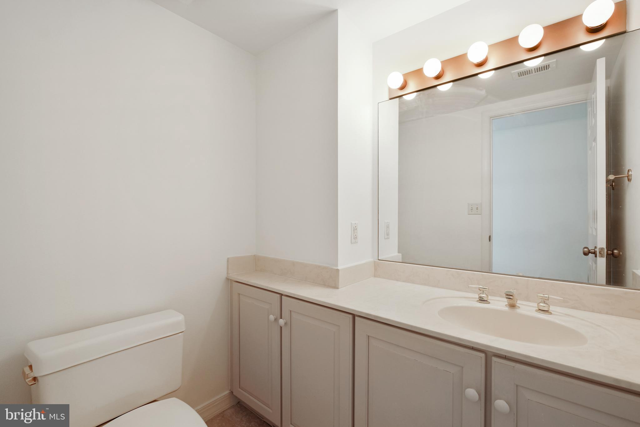 5809 NICHOLSON LN #803