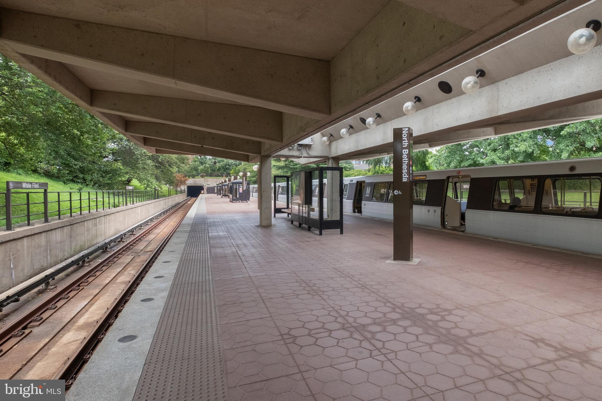 5809 NICHOLSON LN #803