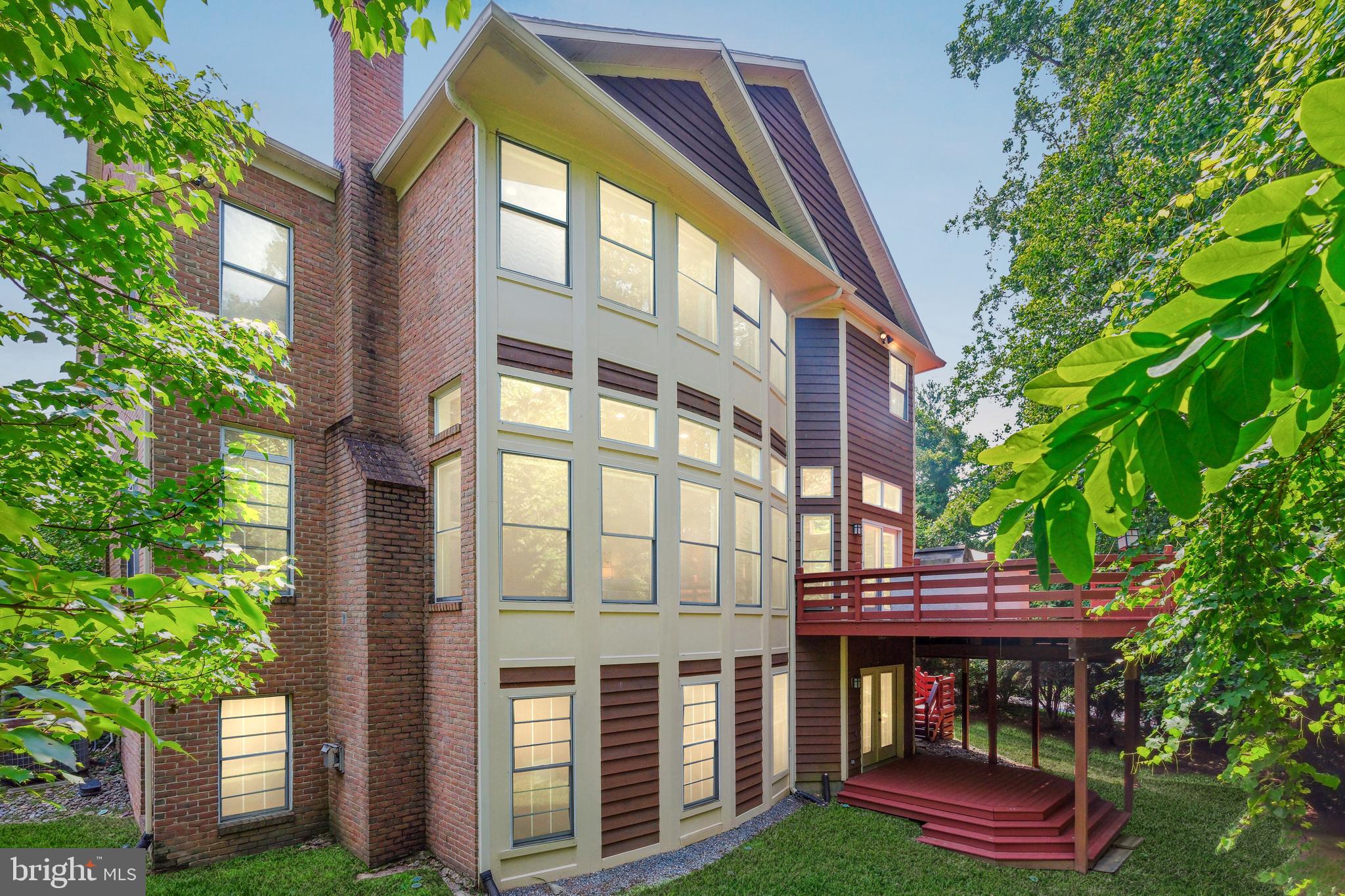 7909 Paloma Ct