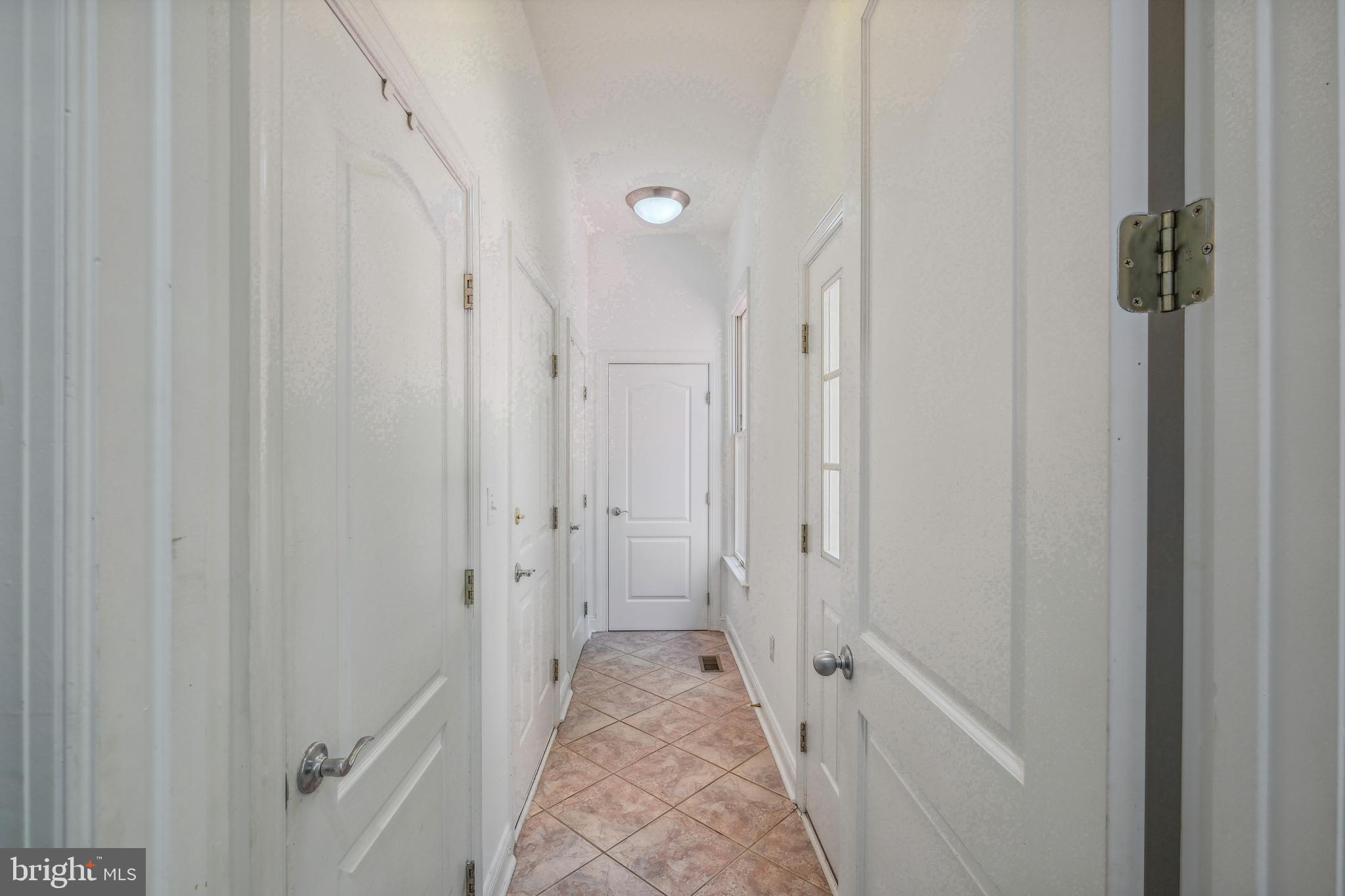 7909 Paloma Ct