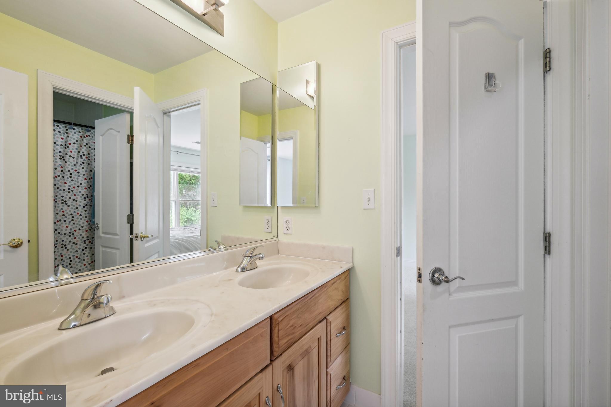 7909 Paloma Ct