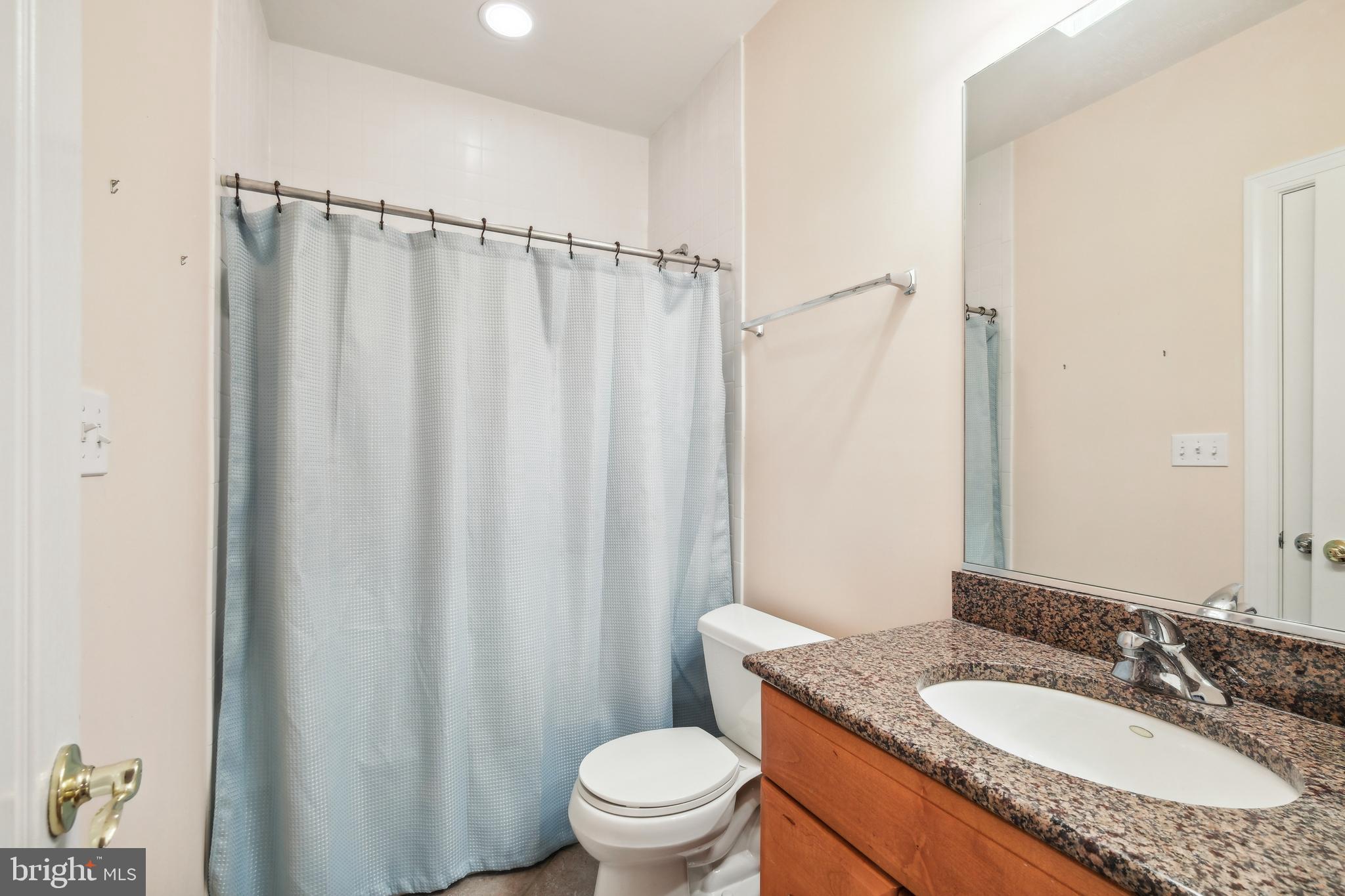 7909 Paloma Ct