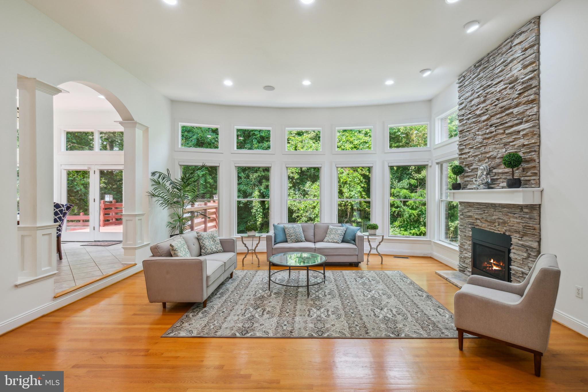 7909 Paloma Ct
