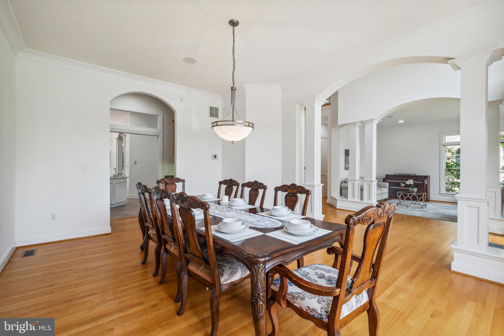 7909 Paloma Ct